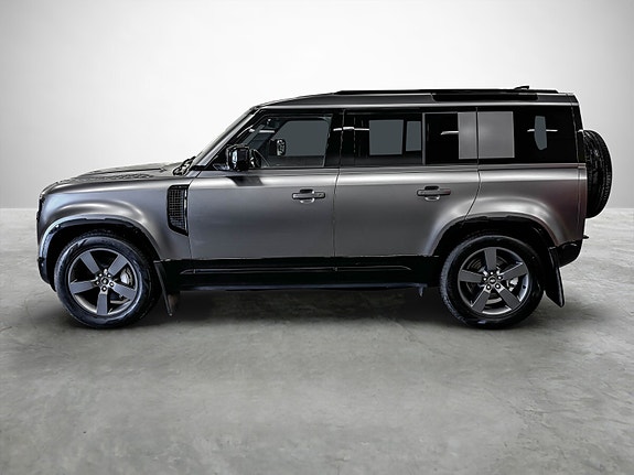 Land Rover Defender 2 of 5