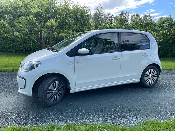 Volkswagen e-Up! 2 of 5