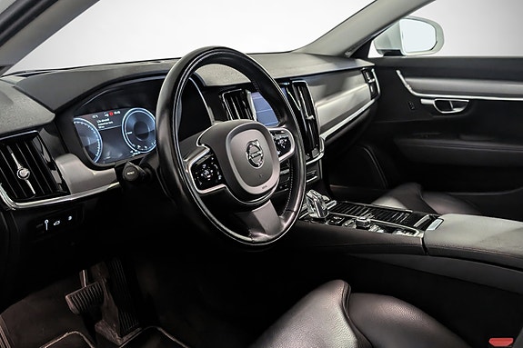 Volvo V90 13 of 29