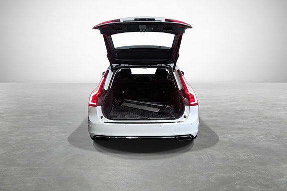 Volvo V90 8 of 29