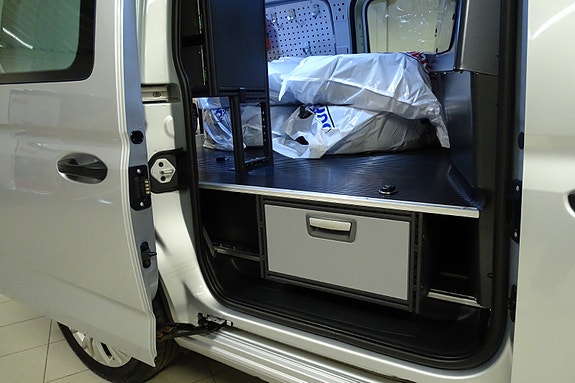 Volkswagen Caddy Maxi 30 of 30
