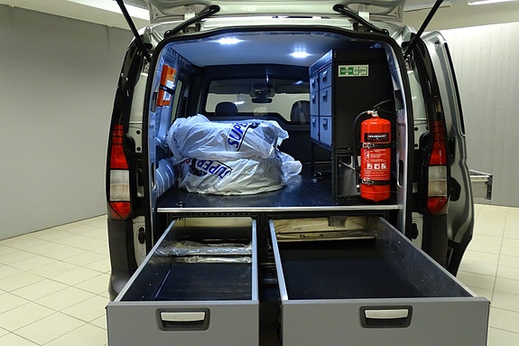 Volkswagen Caddy Maxi 26 of 30