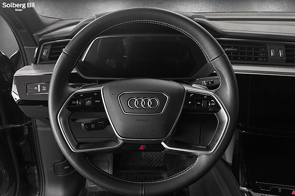 Audi e-tron Sportback 29 of 30