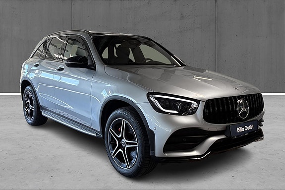Mercedes-Benz GLC300 e 3 of 27