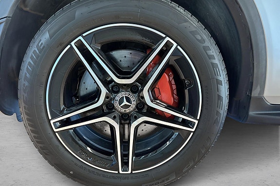 Mercedes-Benz GLC300 e 27 of 27