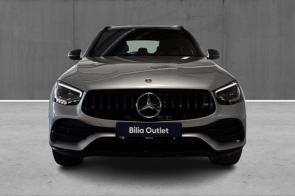 Mercedes-Benz GLC300 e 2 of 27