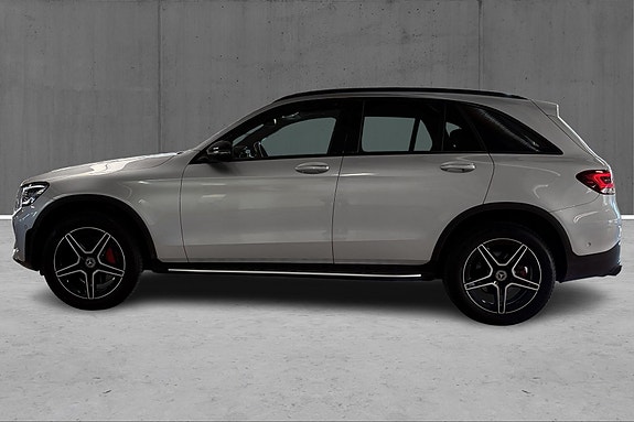 Mercedes-Benz GLC300 e 8 of 27