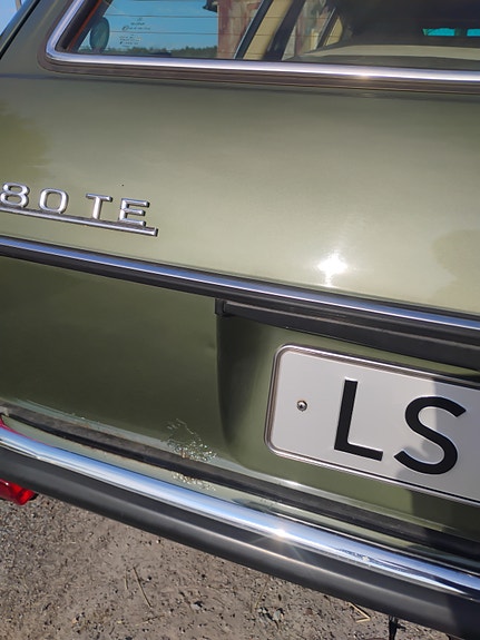 Mercedes-Benz 280 10 of 30