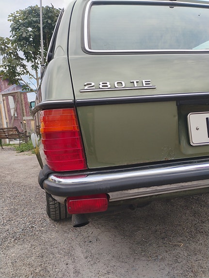 Mercedes-Benz 280 22 of 30