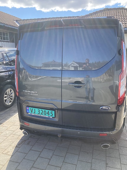 Ford Transit Custom 2 of 5