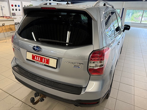 Subaru Forester 3 of 19