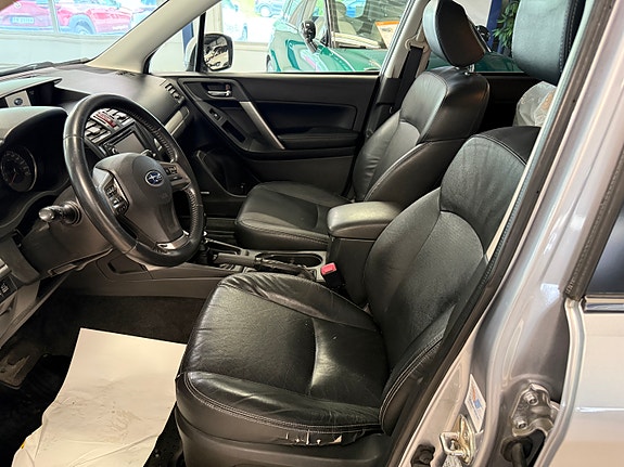 Subaru Forester 8 of 19