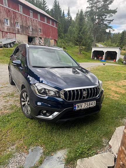 Suzuki SX4 S-Cross 2 of 3