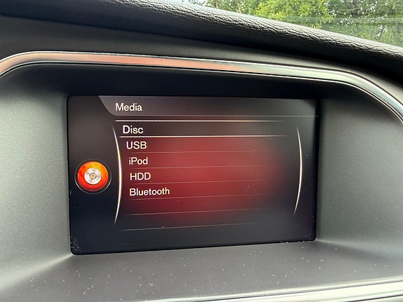 Volvo V40 Cross Country 21 of 27
