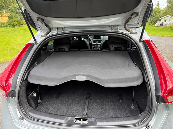 Volvo V40 Cross Country 25 of 27