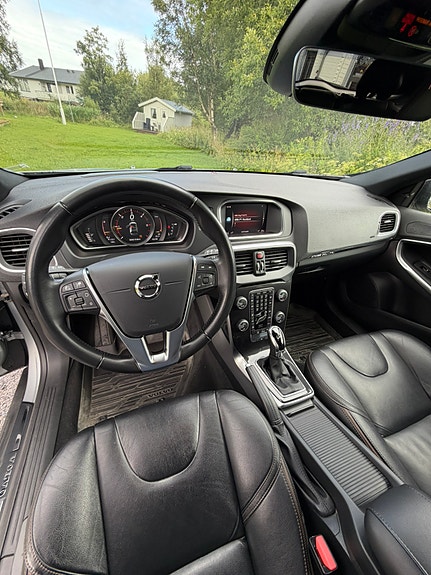 Volvo V40 Cross Country 15 of 27