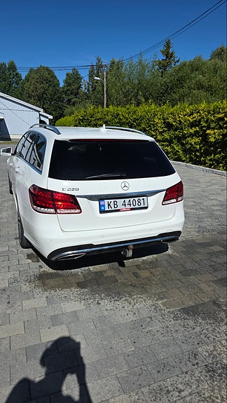 Mercedes-Benz E220 4 of 12