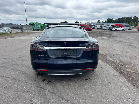 Tesla Model S 8 of 30