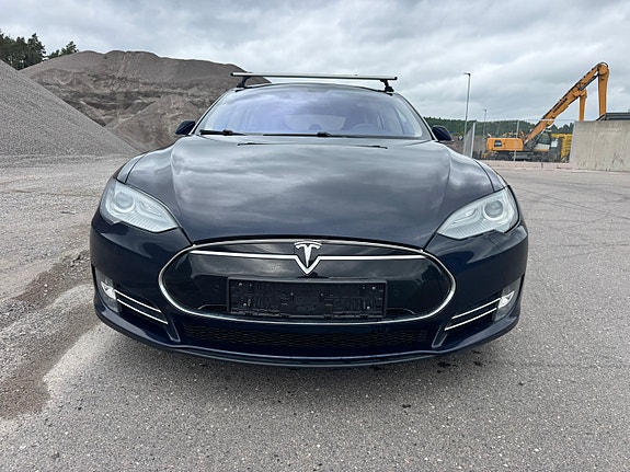 Tesla Model S 3 of 30