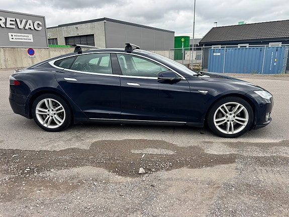 Tesla Model S 6 of 30