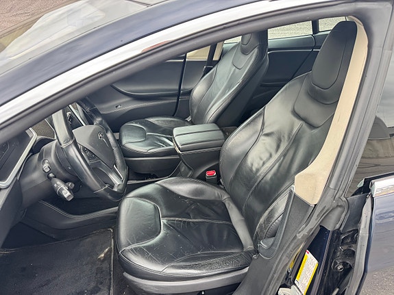 Tesla Model S 20 of 30