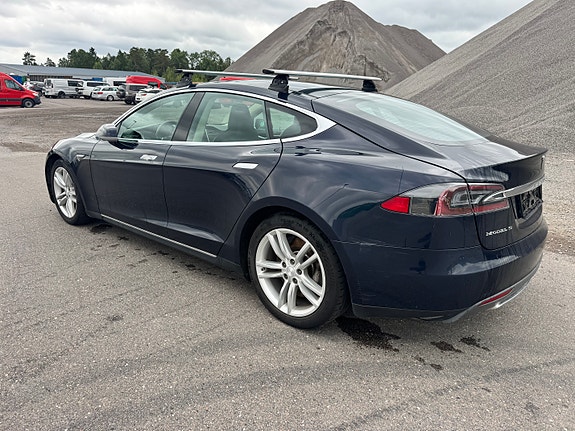 Tesla Model S 10 of 30