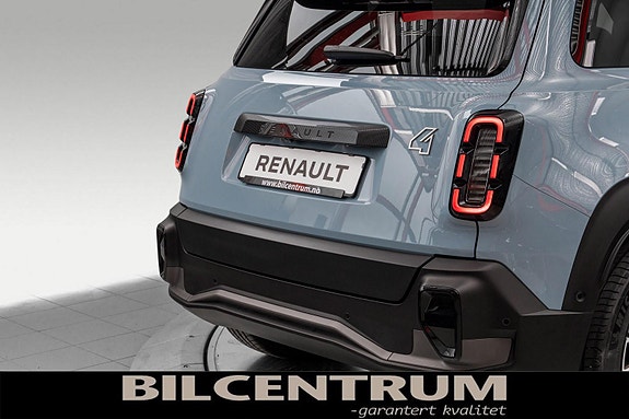 Renault 4 E-Tech 10 of 23