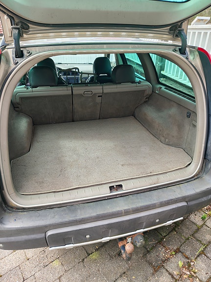 Volvo XC70 4 of 5