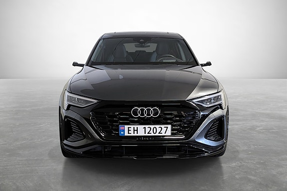 Audi SQ8 3 of 5