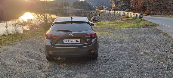Mazda 3 3 of 5