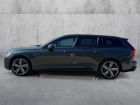 Volvo V60 2 of 5