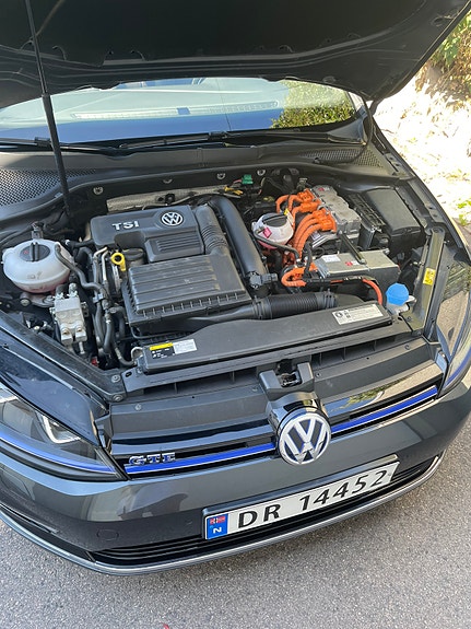 Volkswagen Golf VII 7 of 12