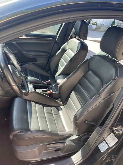 Volkswagen Golf VII 4 of 12