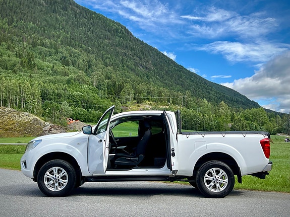 Nissan Navara 3 of 5