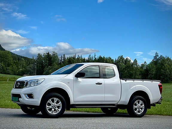 Nissan Navara 2 of 5