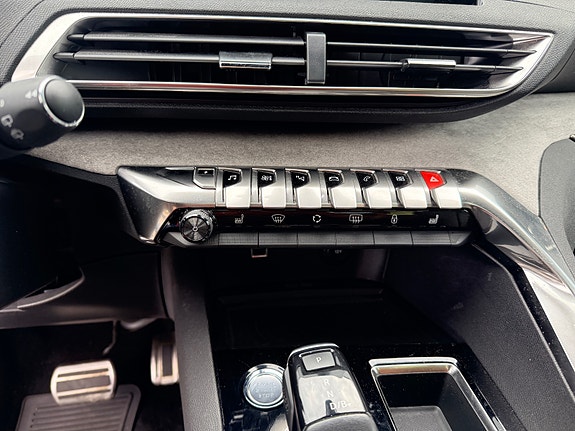 Peugeot 3008 25 of 30