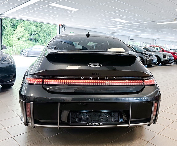 Hyundai Ioniq 6 5 of 5