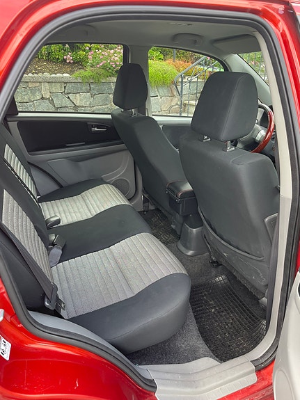 Suzuki SX4 7 of 13