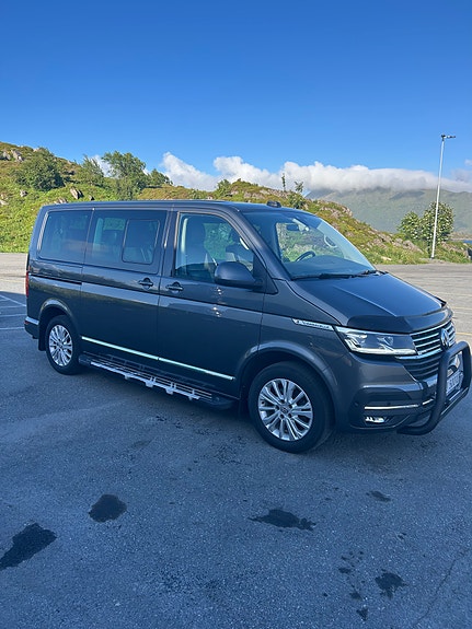 Volkswagen Caravelle 3 of 5