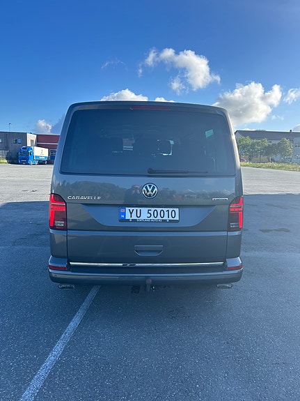 Volkswagen Caravelle 4 of 5