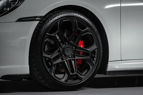 Porsche 911 3 of 5