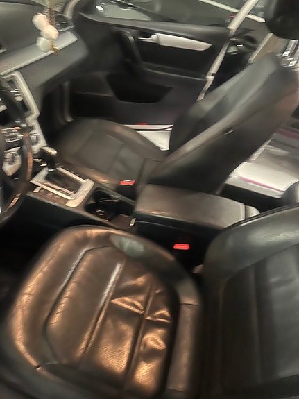 Volkswagen Passat 3 of 5