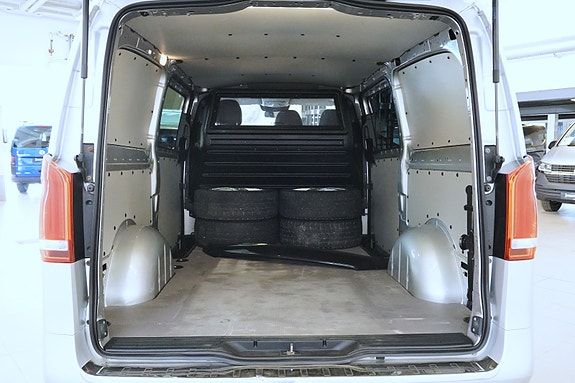 Mercedes-Benz Vito 119 28 of 29