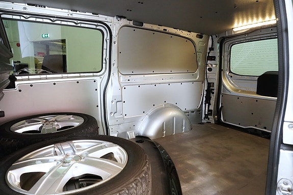 Mercedes-Benz Vito 119 27 of 29