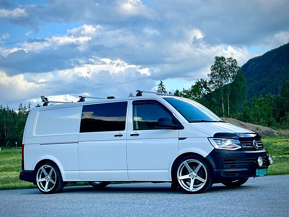 Volkswagen Transporter 4 of 5