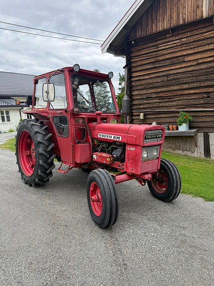 Volvo T-430 3 of 5