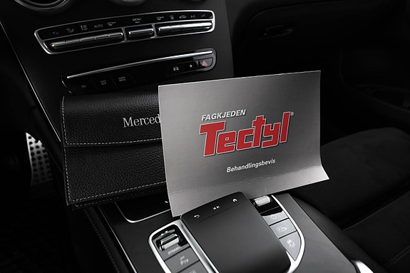 Mercedes-Benz GLC220 d 24 of 30
