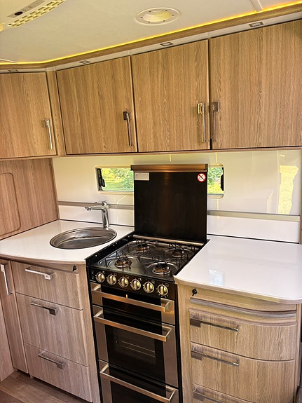 KABE KABE 560 XL KS/ Aircondition/Alde/Markise/Sentralstøvsuger 11 of 23