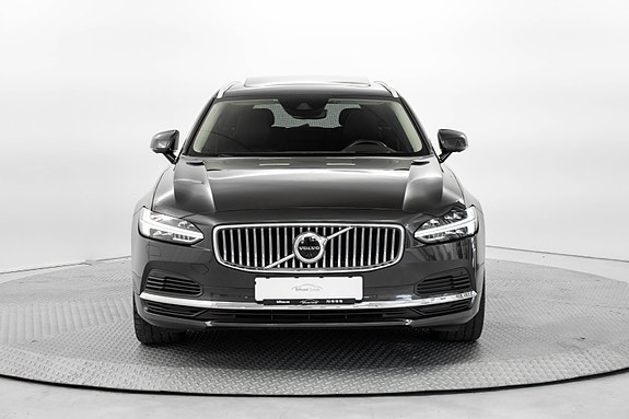 Volvo V90 3 of 5