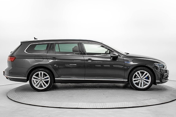 Volkswagen Passat 4 of 5
